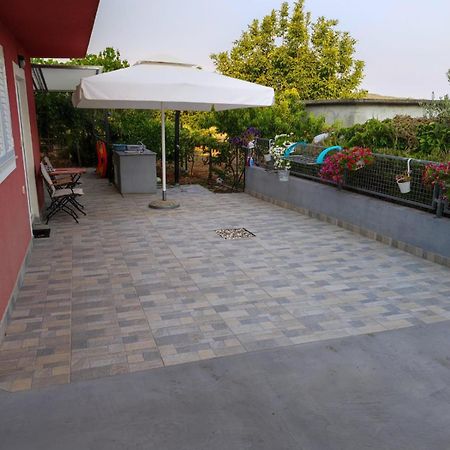 Studio Apartman Mare Trogir Exterior foto
